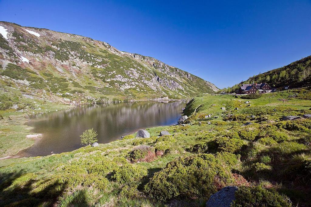 Schronisko Pttk Samotnia Karpacz Bagian luar foto